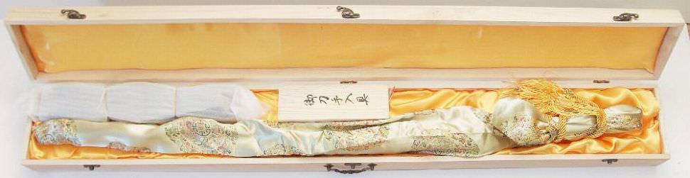 Samurai Katana Hanazono mit Wariha Tetsu Klinge und Rochenhaut in der Saya von der Schmiede Longquan