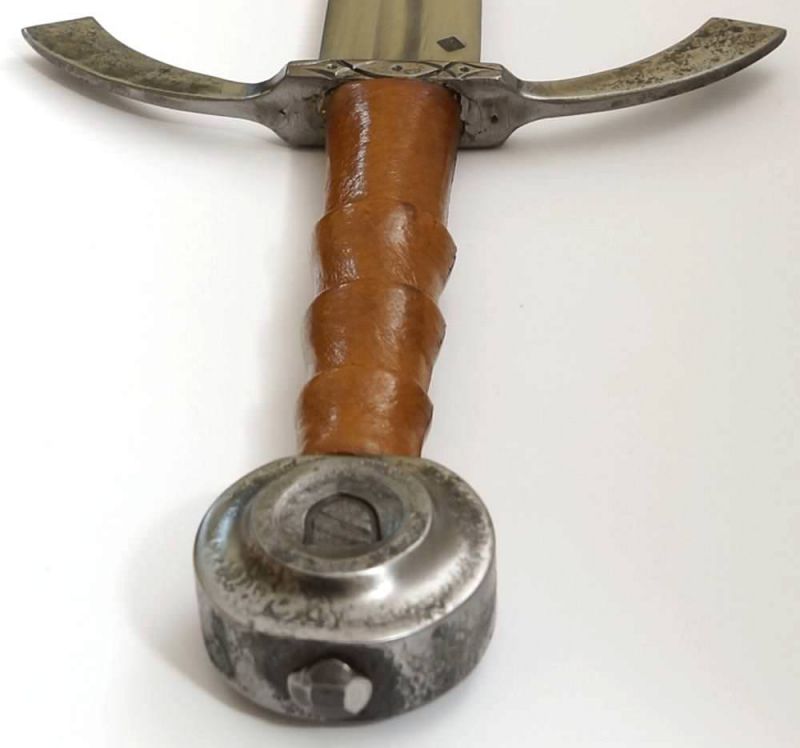 Schaukampfschwert von Unterbürg Mittelalter kaufen Der Knauf