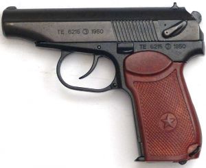 Eine russische Makarov kaufen.
...