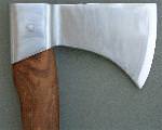 Fränkische Wurfaxt kaufen Mittelalter mit Holzstiel im rustikalem Design Fränkische Wurfaxt kaufen Mittelalter mit Holzstiel im rustikalem Design